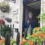 Surtees Hotel